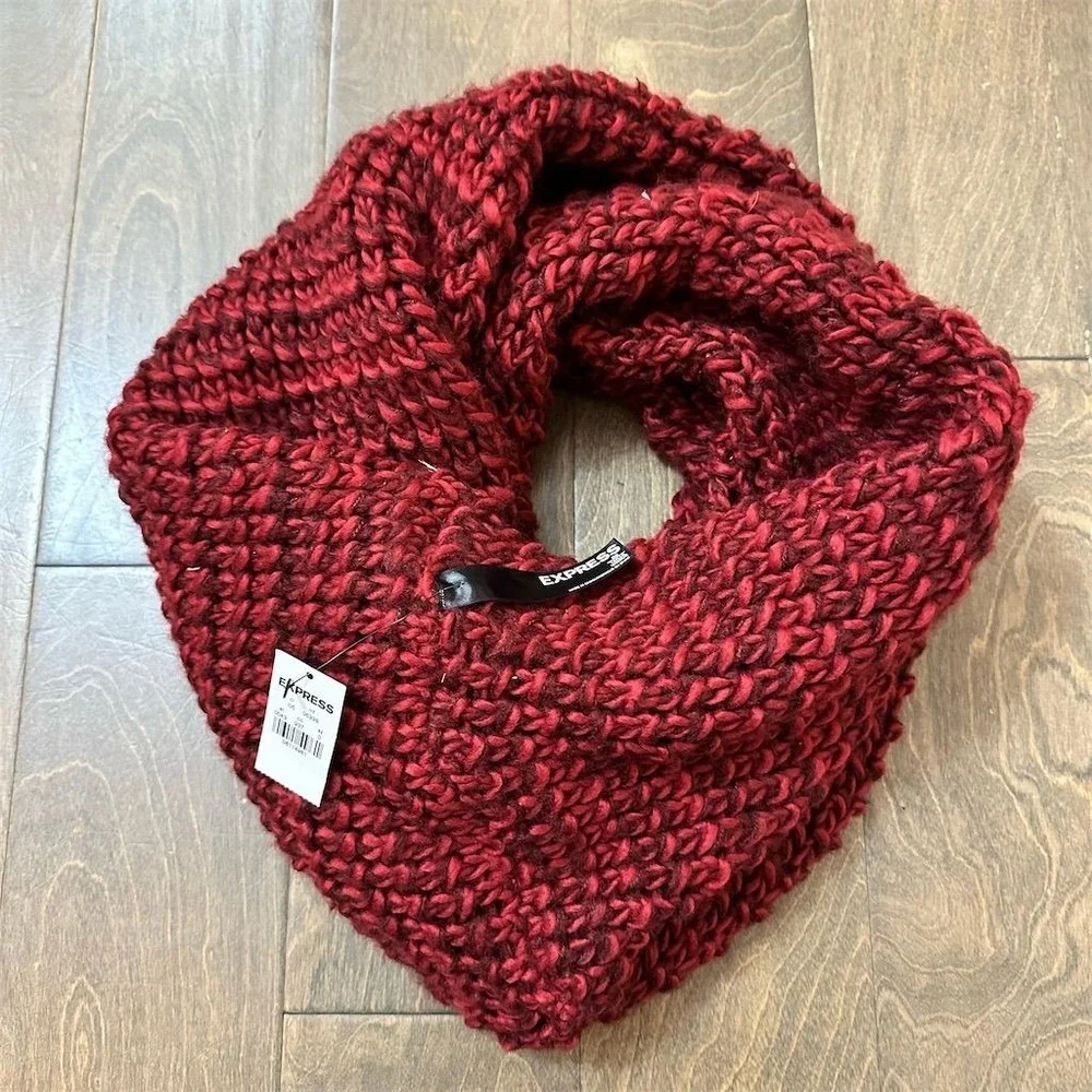 Express Women's Red Infinity Scarf Winter Neck‎ Warmer